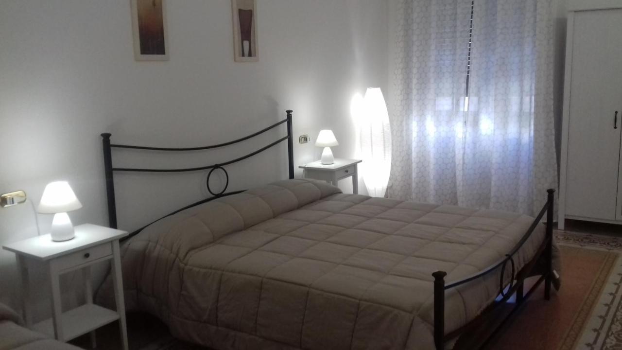 Toledo Street B&B Наполи Екстериор снимка