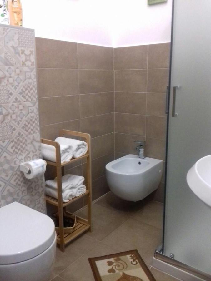 Toledo Street B&B Наполи Екстериор снимка