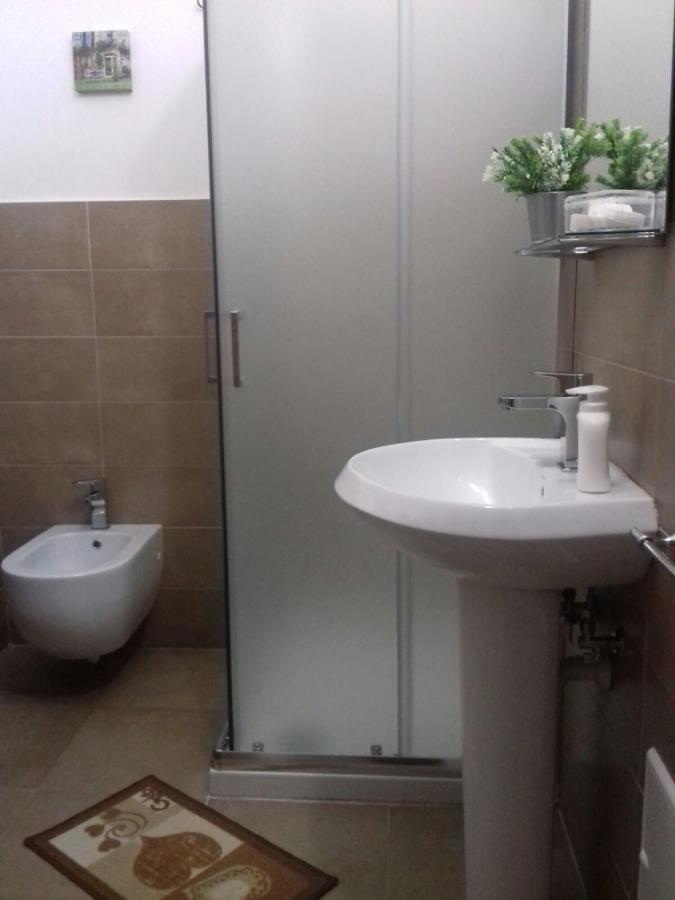 Toledo Street B&B Наполи Екстериор снимка