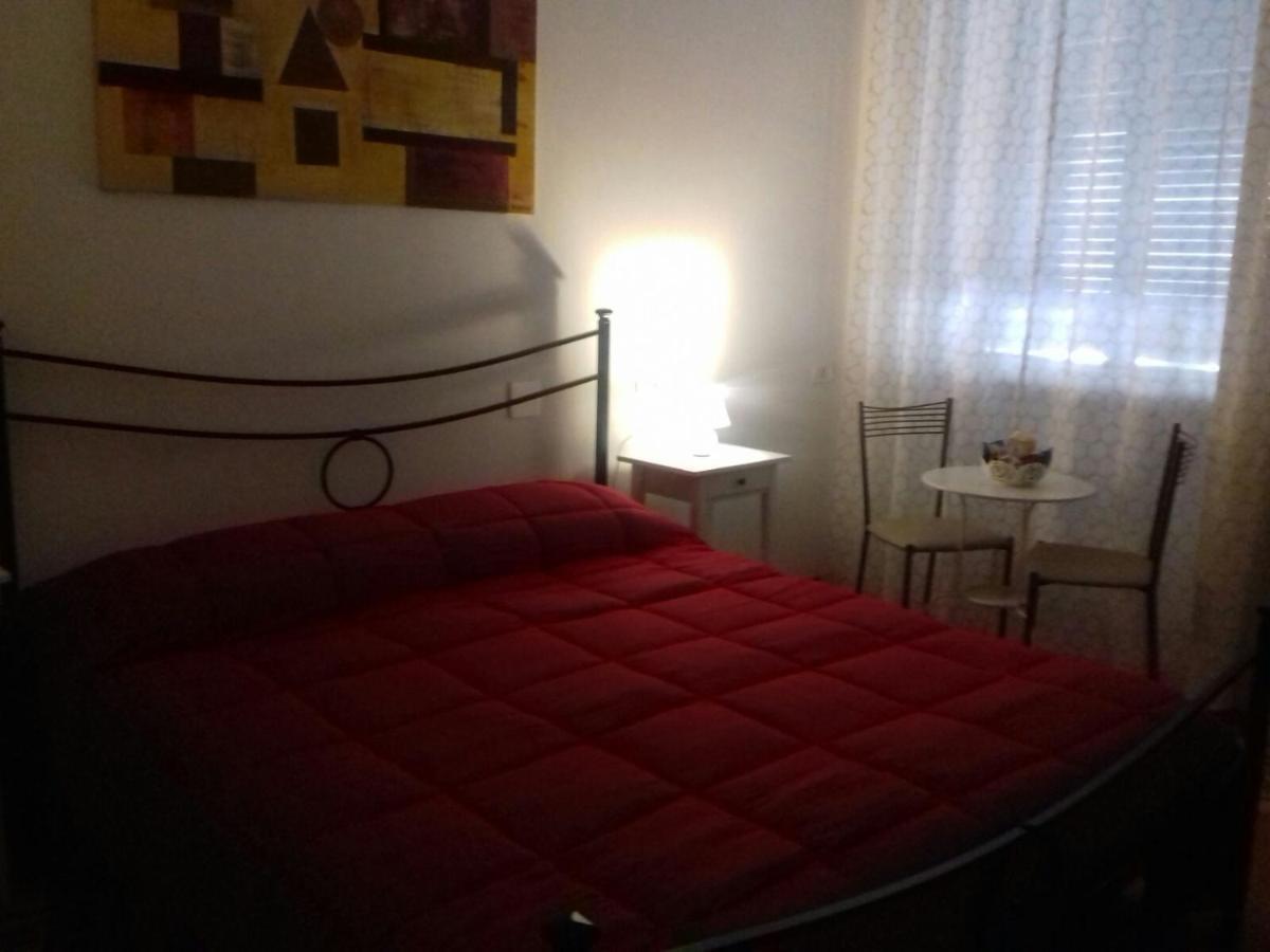 Toledo Street B&B Наполи Екстериор снимка