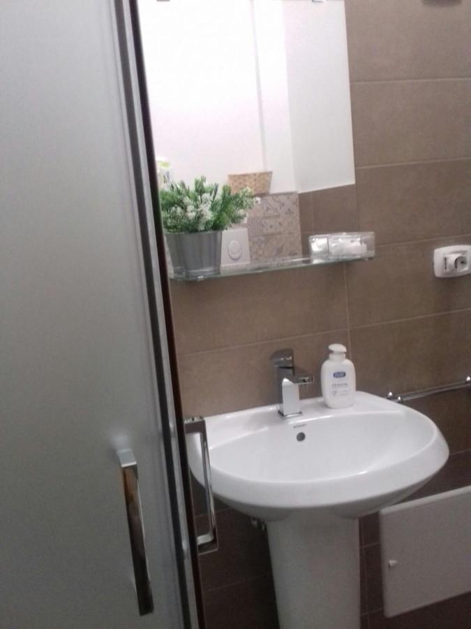 Toledo Street B&B Наполи Екстериор снимка